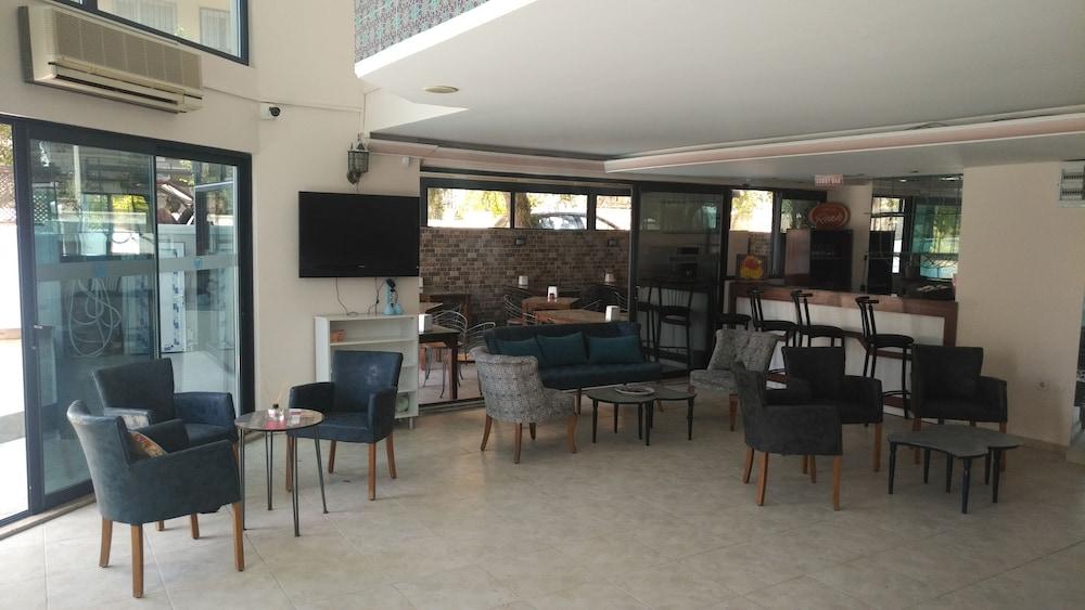 Baris Suite Hotel Kusadası Exterior foto