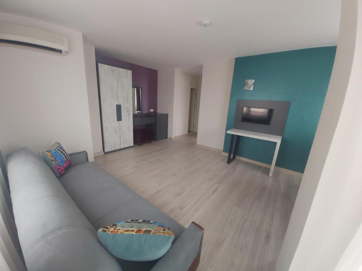 Baris Suite Hotel Kusadası Exterior foto